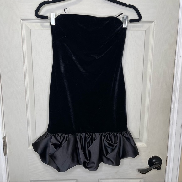 Zara Women’s ZW COLLECTION SHORT VELVET DRESS Sz XS - Picture 1 of 9